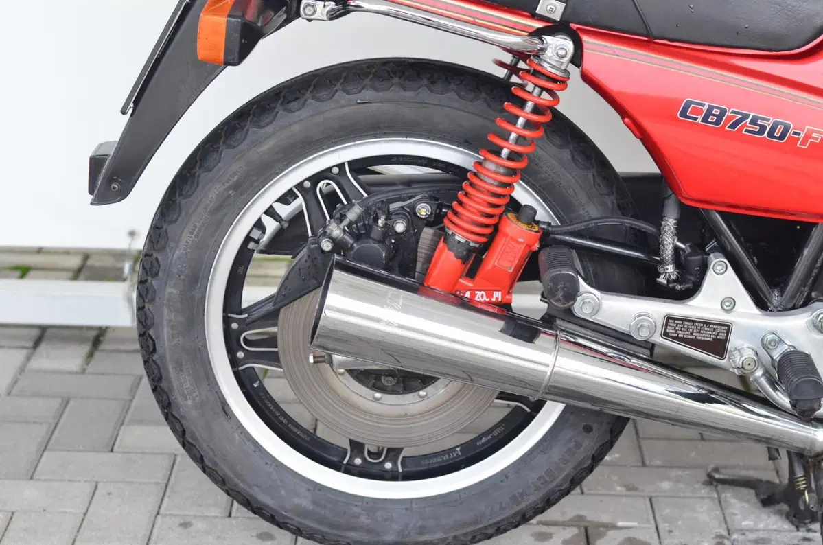 Honda CB 750 F (2)