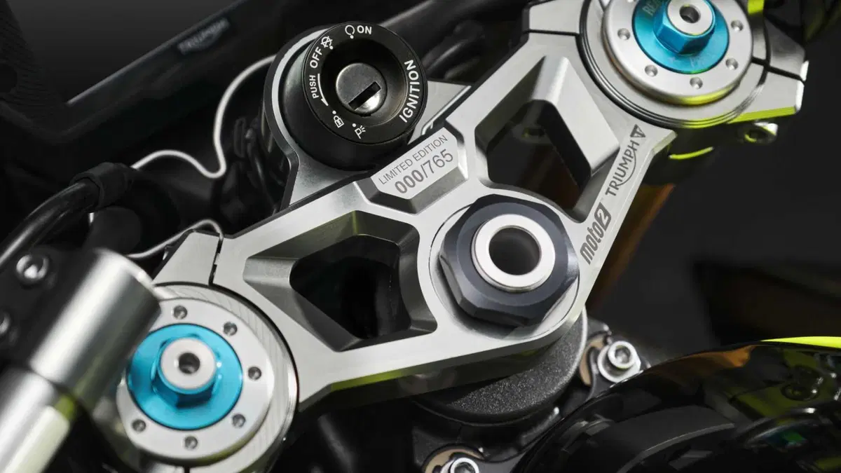 Triumph Street Triple Street Triple 765 Moto2 Edition (2023 - 24) (26)