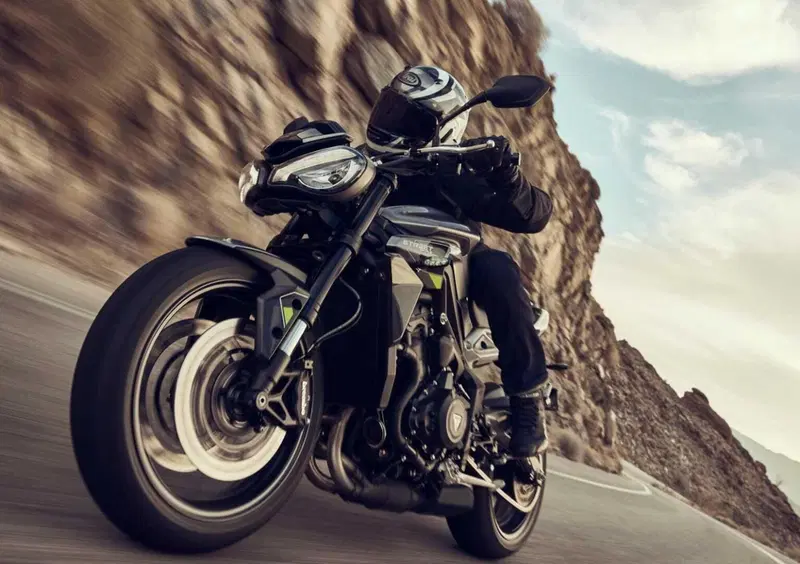 Triumph Street Triple Street Triple 765 R (2023 - 26) (16)