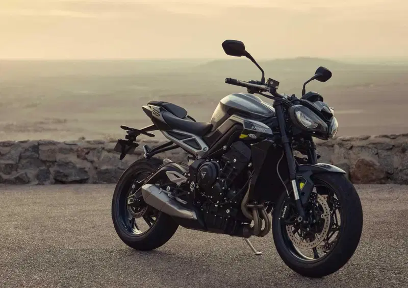 Triumph Street Triple Street Triple 765 R (2023 - 26) (18)