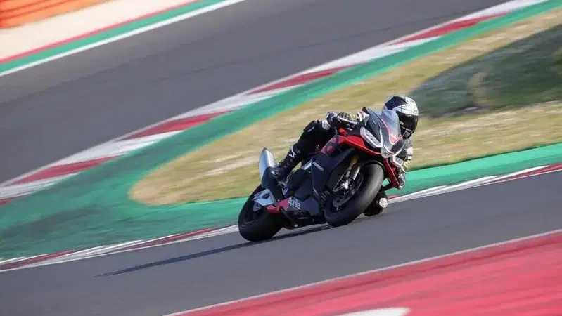 Novit&agrave; per il V4 Aprilia ... &egrave; arrivata l'ora di "variare"?