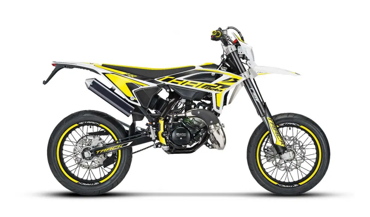 Beta RR 50 Enduro e Motard 2023: anche voi vorreste avere 14 anni? (2)