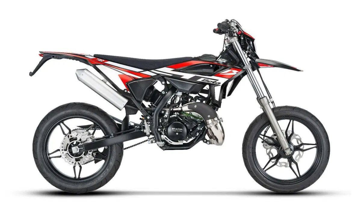 Beta RR 50 Enduro e Motard 2023: anche voi vorreste avere 14 anni? (4)