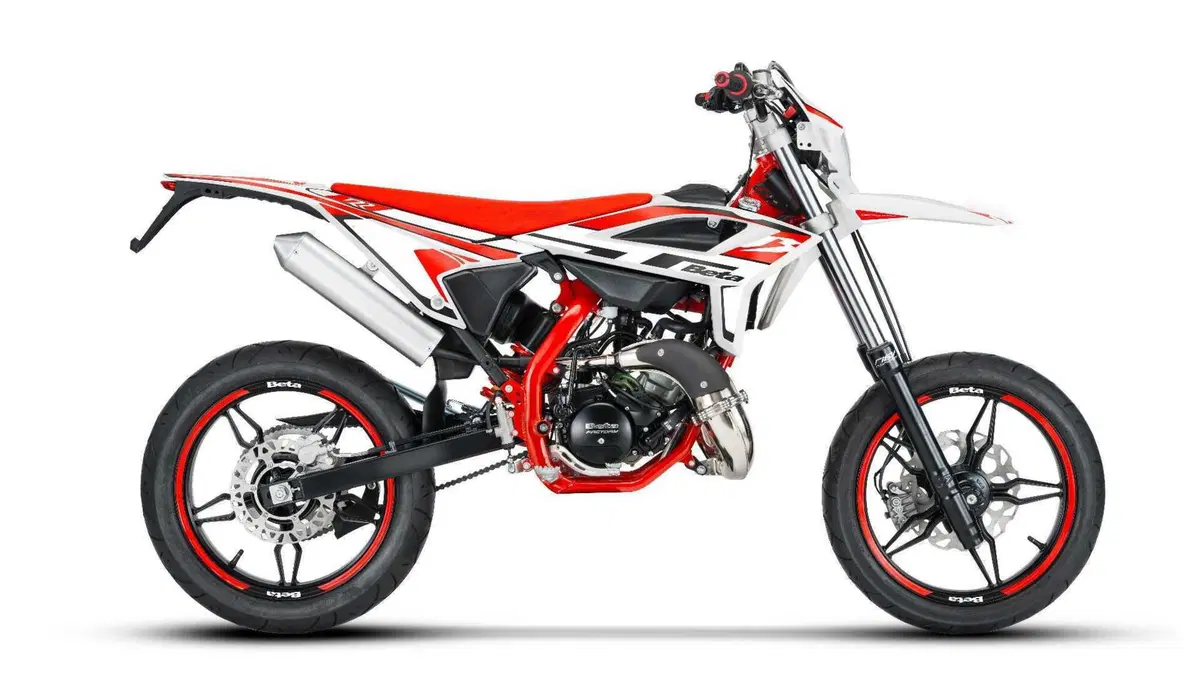 Beta RR 50 Enduro e Motard 2023: anche voi vorreste avere 14 anni? (5)