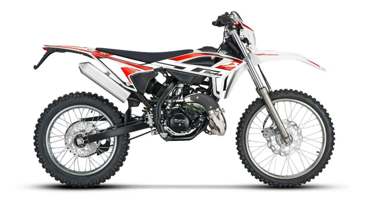 Beta RR 50 Enduro e Motard 2023: anche voi vorreste avere 14 anni?