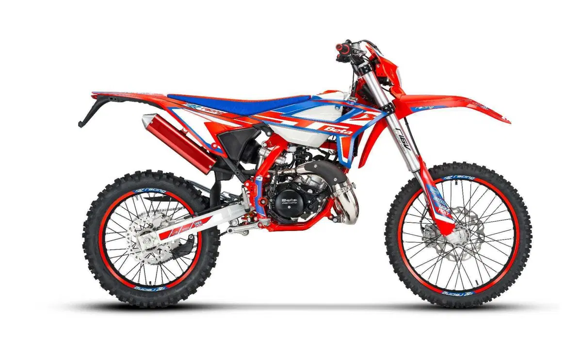 Beta RR 50 Enduro e Motard 2023: anche voi vorreste avere 14 anni? (2)