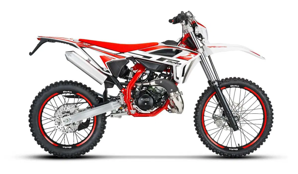 Beta RR 50 Enduro e Motard 2023: anche voi vorreste avere 14 anni? (4)
