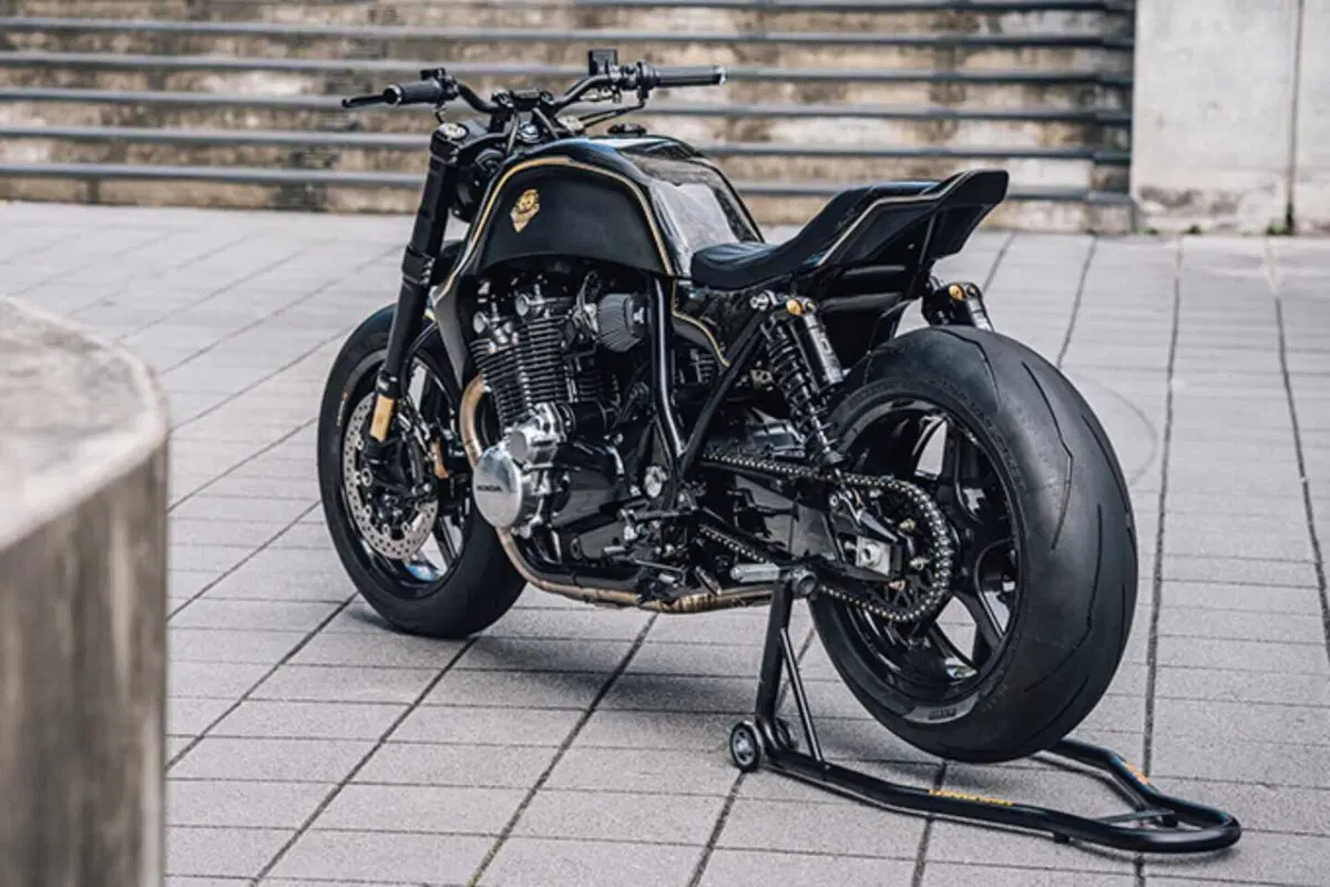 Rough Crafts 'Oriental Uppercut'... Pugilato orientale (2)