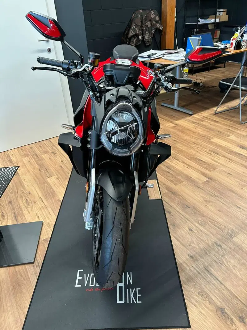 MV Agusta Brutale 1000 RS (2022 - 26) (6)