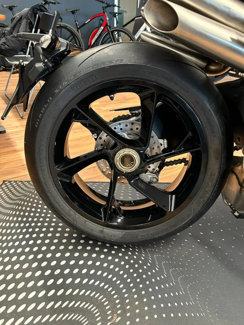 MV Agusta Brutale 1000 RS (2022 - 26) (10)