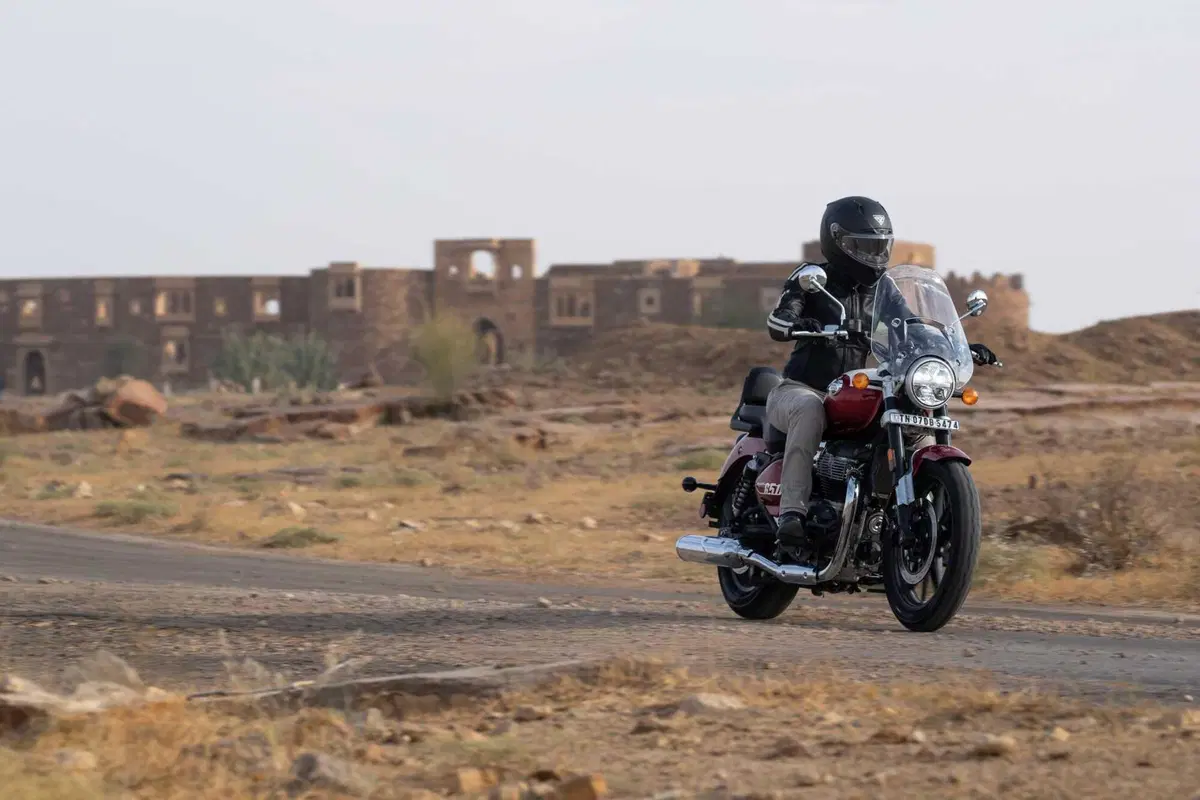 Royal Enfield Super Meteor 650: l'abbiamo provata in India! (2)