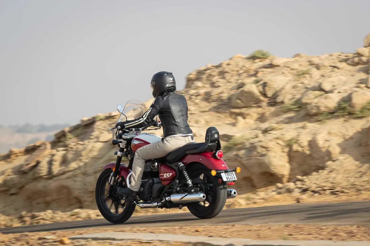 Royal Enfield Super Meteor 650: l'abbiamo provata in India! (7)
