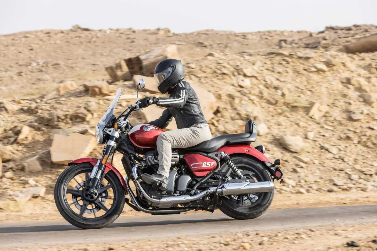 Royal Enfield Super Meteor 650: l'abbiamo provata in India! (13)