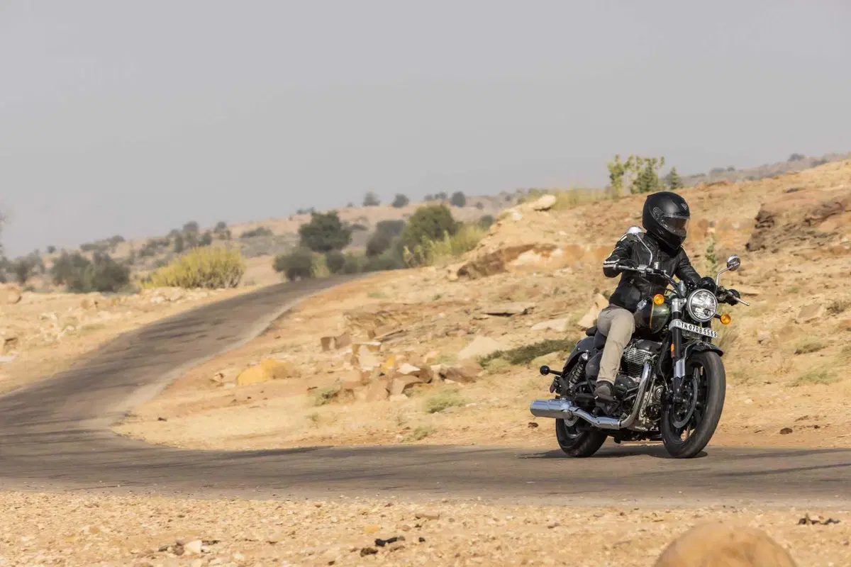 Royal Enfield Super Meteor 650: l'abbiamo provata in India! (12)