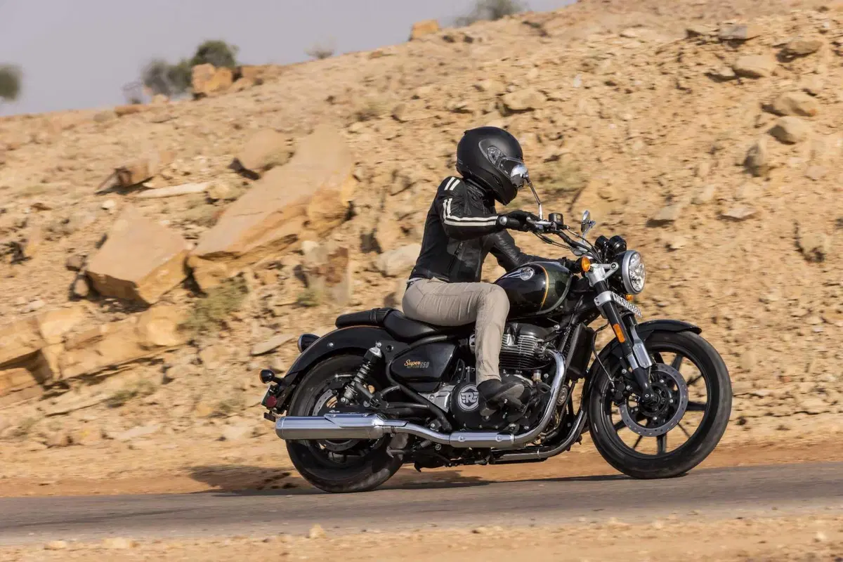 Royal Enfield Super Meteor 650: l'abbiamo provata in India! (14)