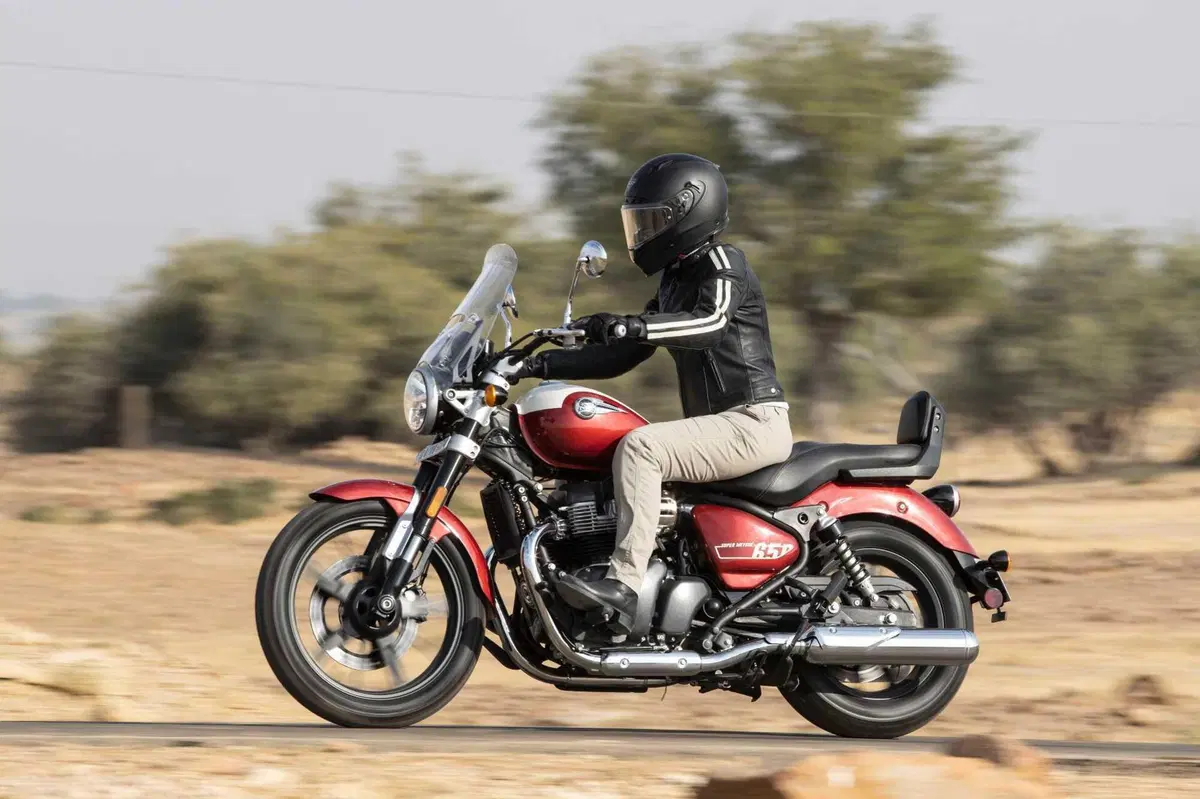 Royal Enfield Super Meteor 650: l'abbiamo provata in India! (16)