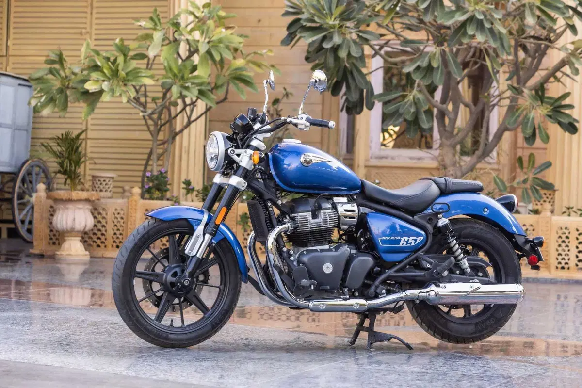 Royal Enfield Super Meteor 650: l'abbiamo provata in India! (2)