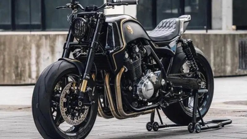 Rough Crafts "Oriental Uppercut"... Pugilato orientale
