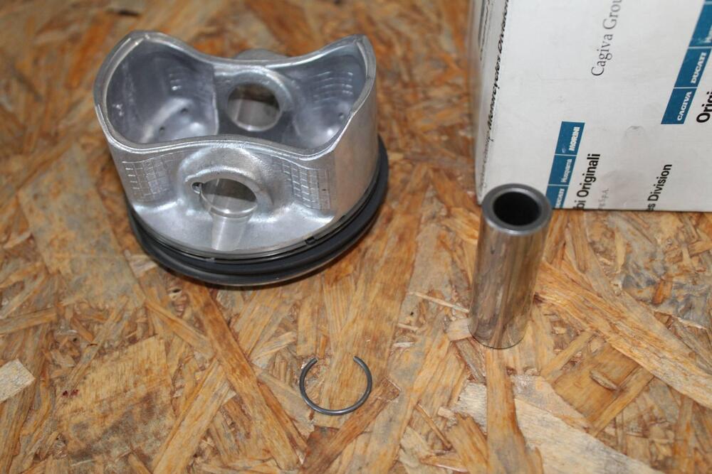 Pistone per CAGIVA e DUCATI 900 (4)