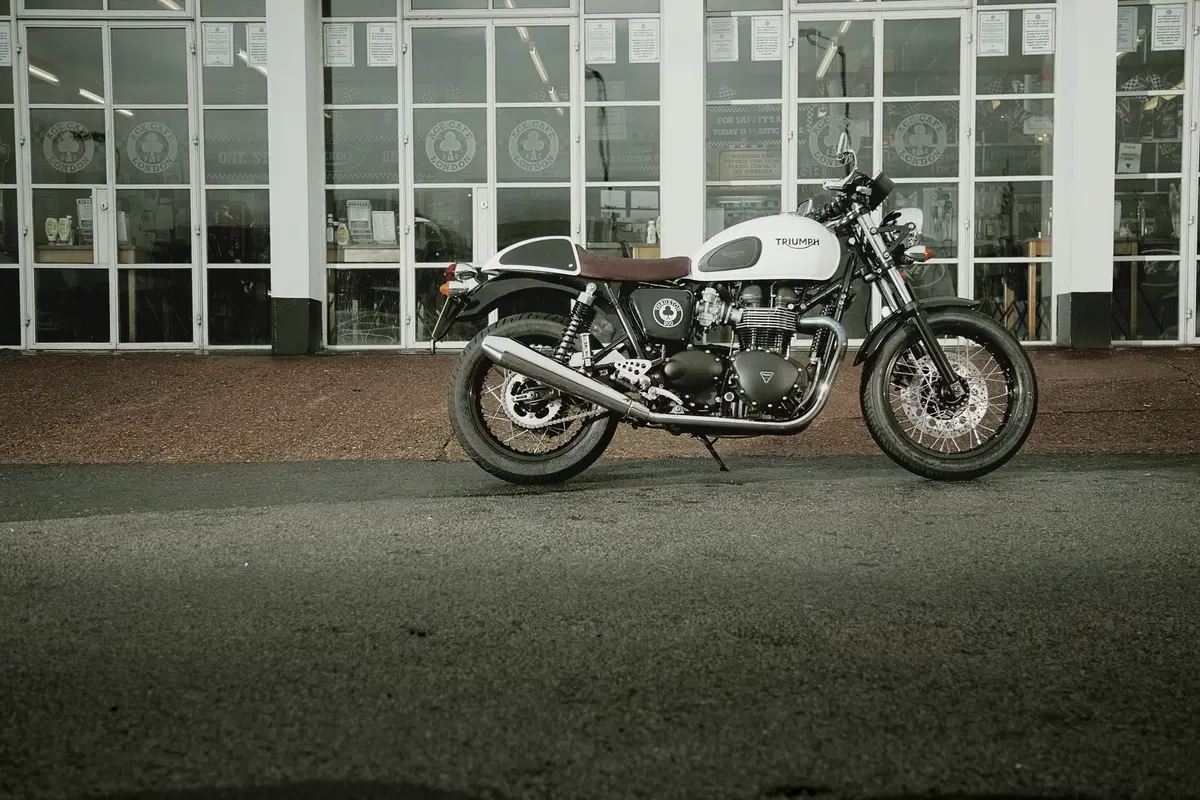 Triumph Thruxton 900 Thruxton 900 ACE (2014 - 15) (3)
