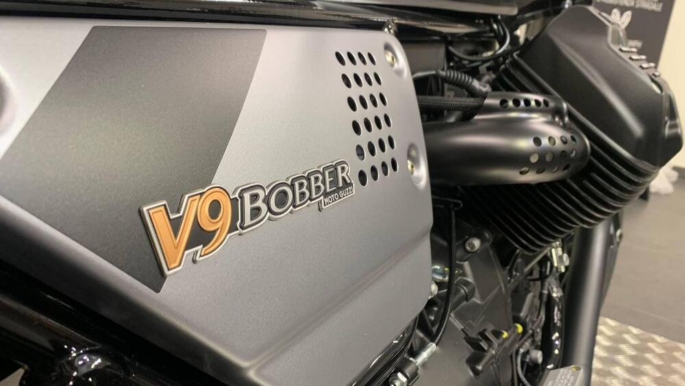 Moto Guzzi V9 Bobber Special Edition (2023 - 24) (2)