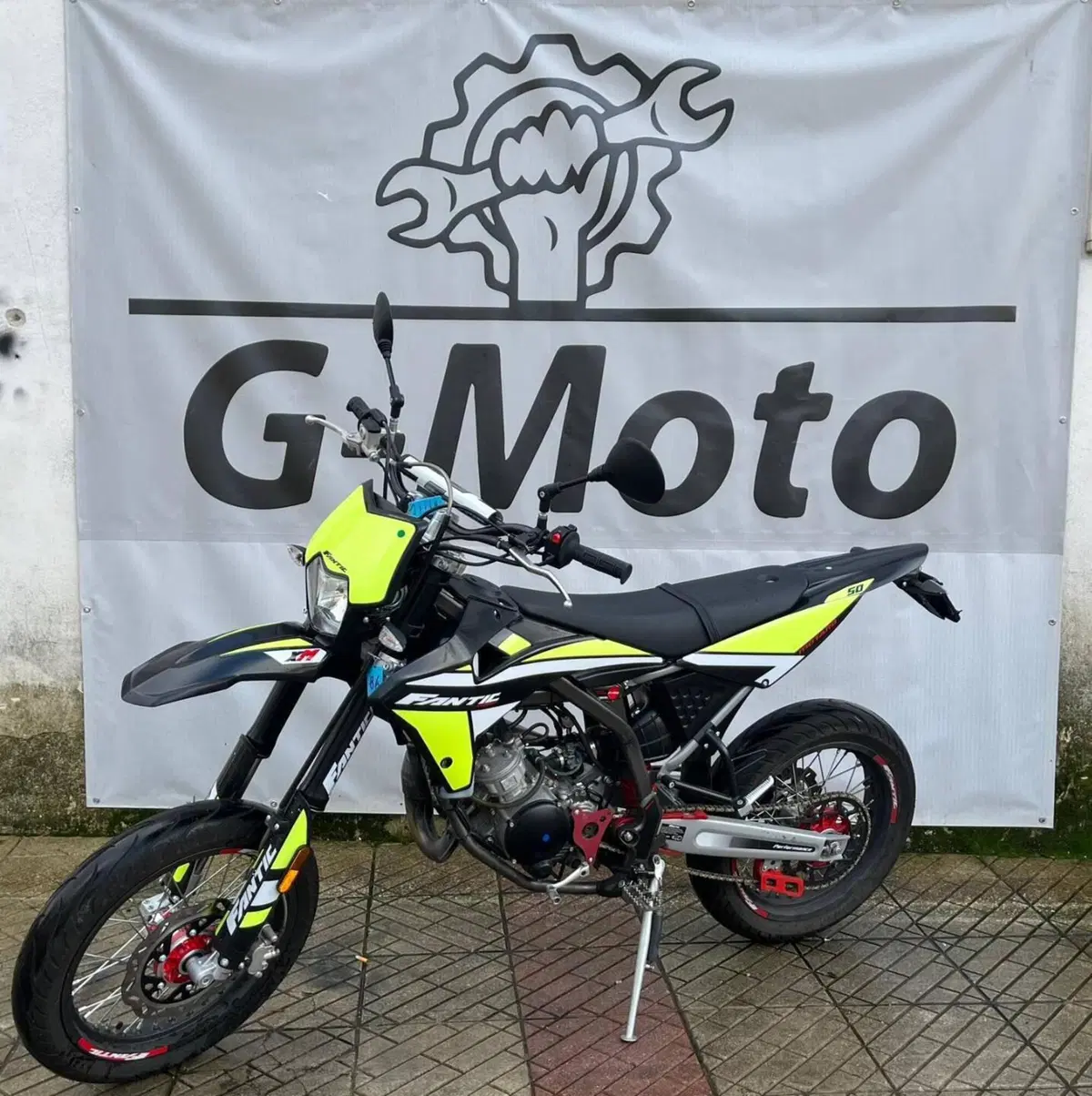 Fantic Motor Motard 50 Performance 2t (2020) (2)