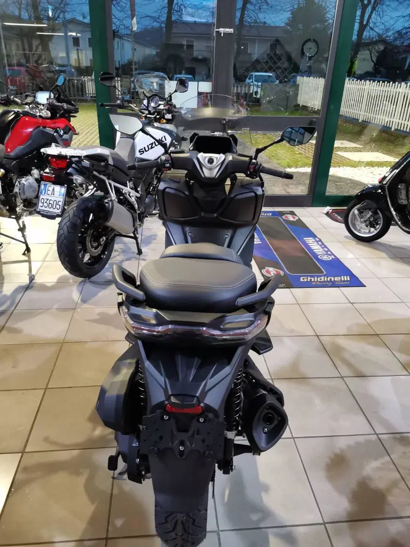 Voge Sfida SR4 MAX (2024 - 26) (2)