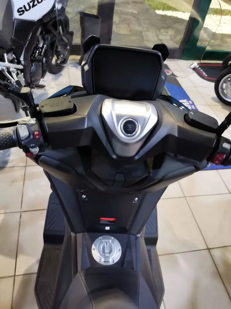 Voge Sfida SR4 MAX (2024 - 26) (4)