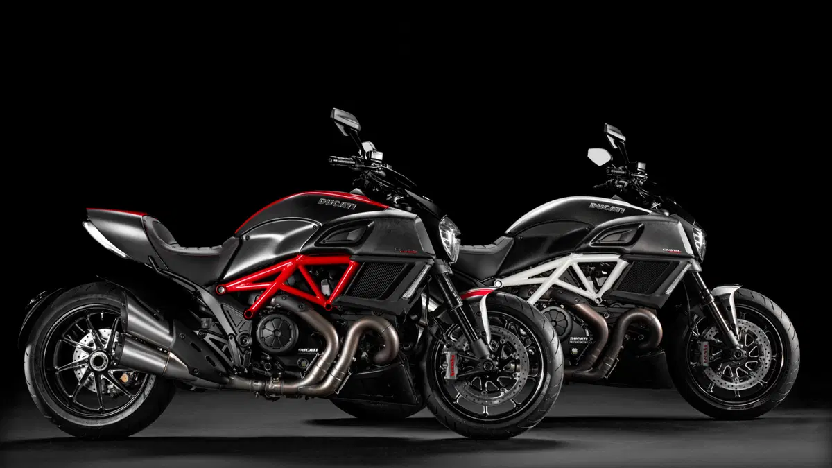 Ducati Diavel 1200 Diavel 1200 Carbon (2014 - 16) (14)