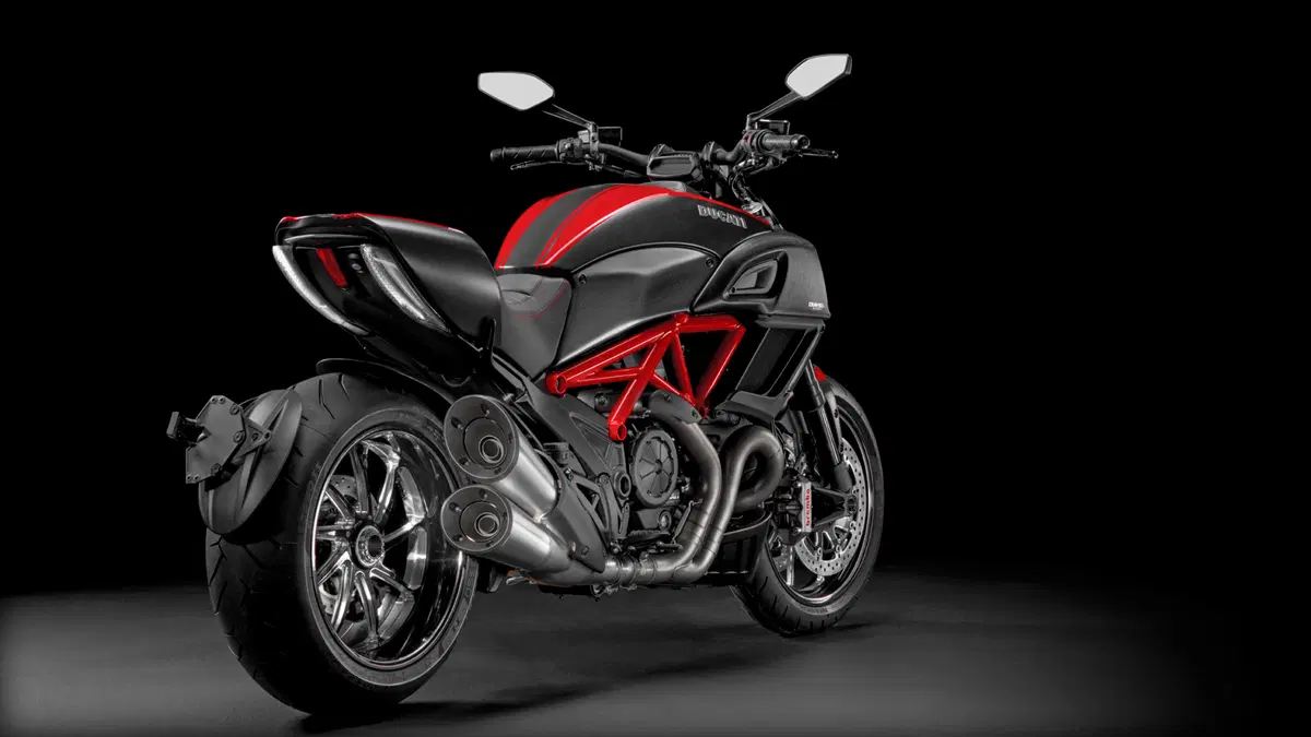 Ducati Diavel 1200 Diavel 1200 Carbon (2014 - 16) (4)