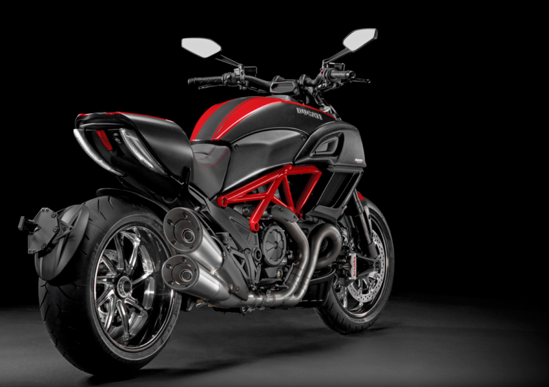 Ducati Diavel 1200 Diavel 1200 Carbon (2014 - 16) (4)
