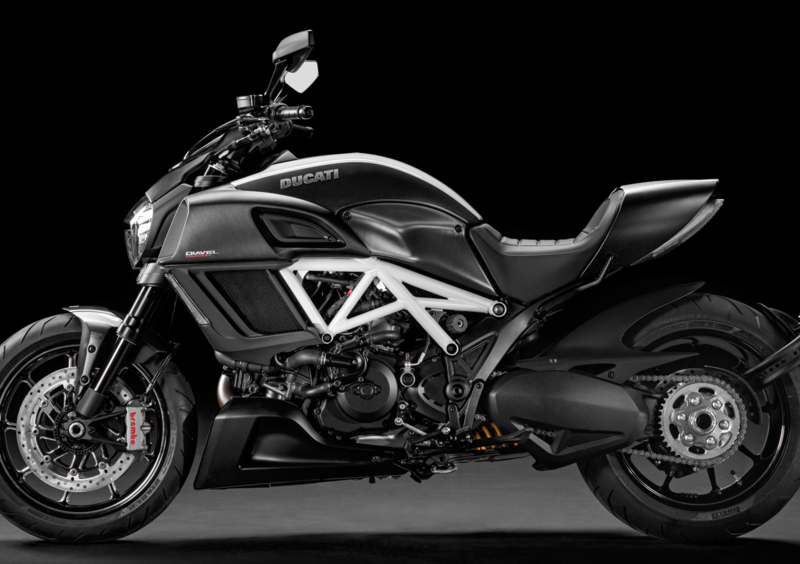 Ducati Diavel 1200 Diavel 1200 Carbon (2014 - 16) (10)