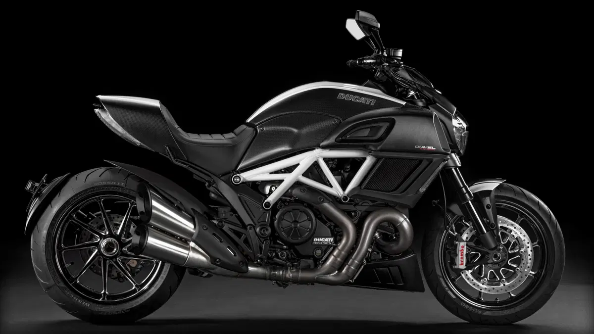 Ducati Diavel 1200 Diavel 1200 Carbon (2014 - 16) (12)