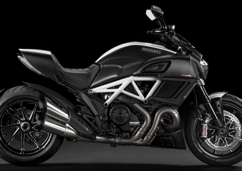 Ducati Diavel 1200 Diavel 1200 Carbon (2014 - 16) (12)