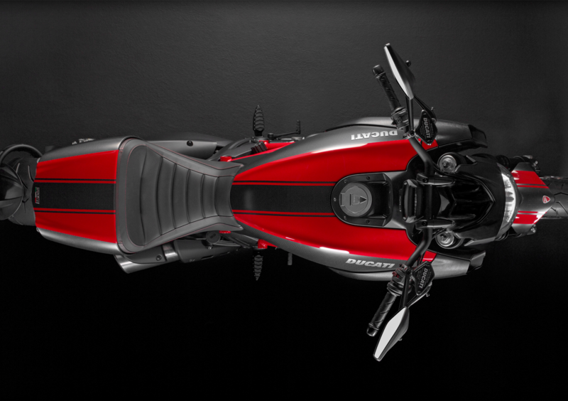 Ducati Diavel 1200 Diavel 1200 Carbon (2014 - 16) (7)