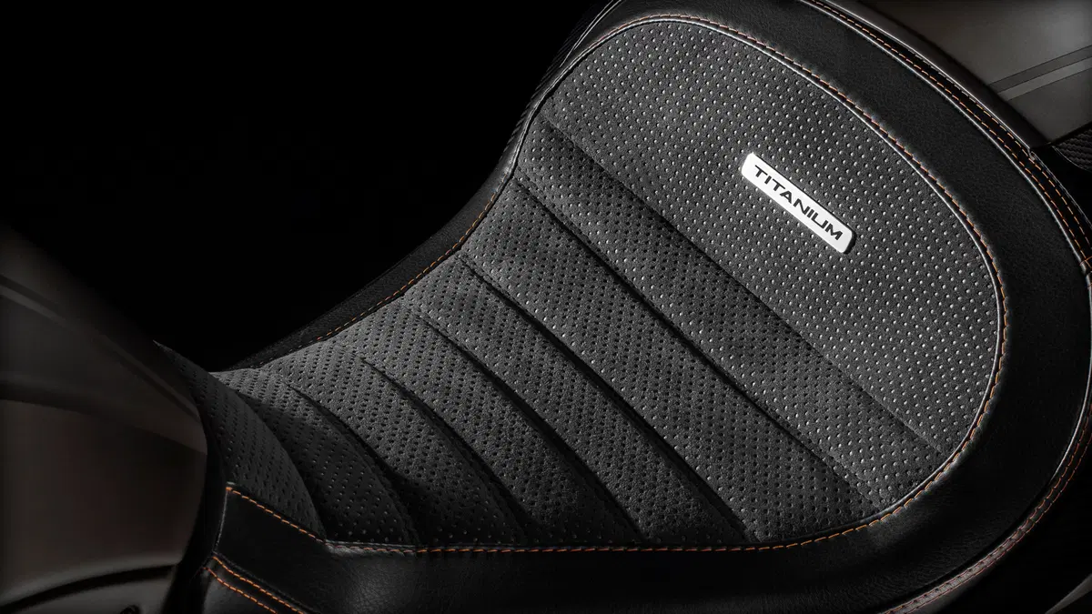 Ducati Diavel 1200 Diavel 1200 Titanium (2015) (6)