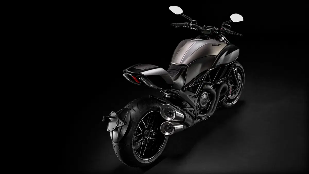 Ducati Diavel 1200 Diavel 1200 Titanium (2015) (5)