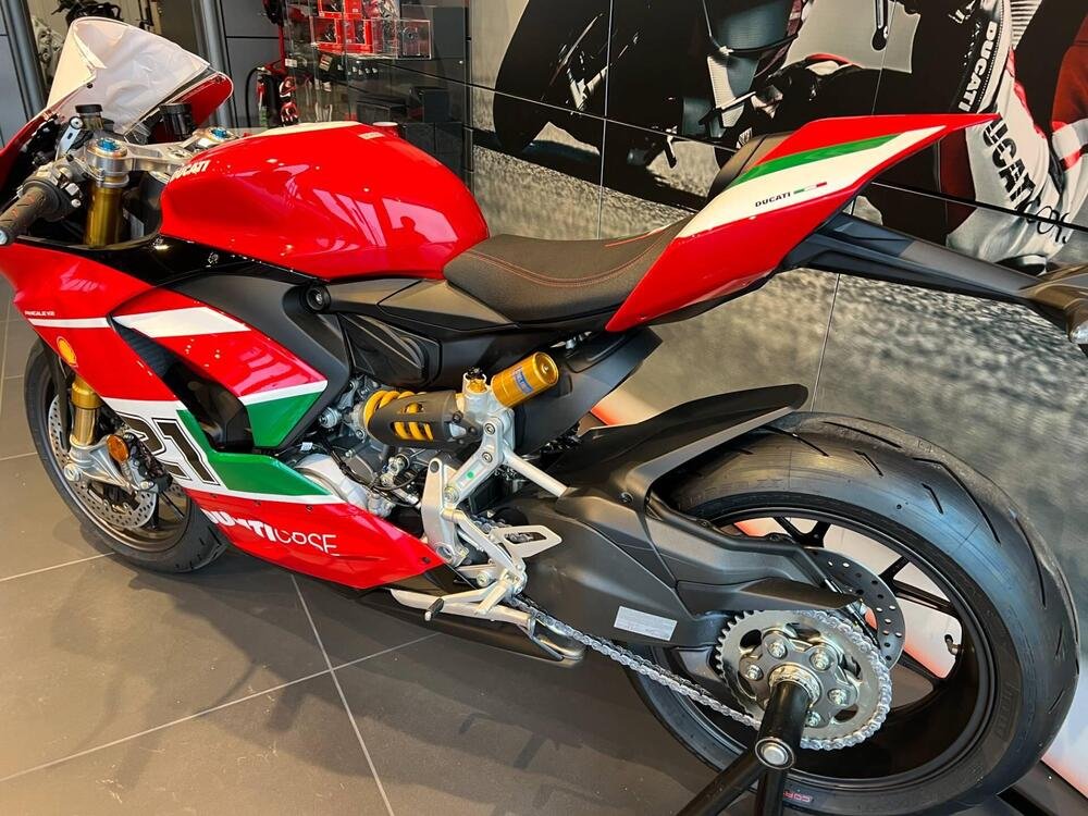 Ducati Panigale V2 Bayliss 1st Championship 20th Anniversary (2021 - 24) (2)