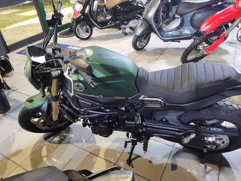 Benelli Leoncino 800 (2022 - 26) (7)