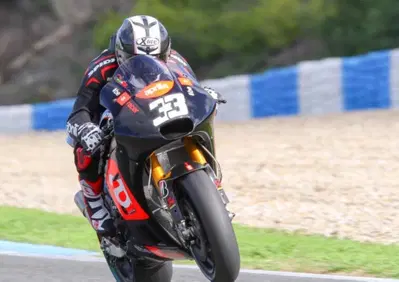 MotoGP. Aprilia cresce nei test di Jerez. Melandri: Mi sento impacciato