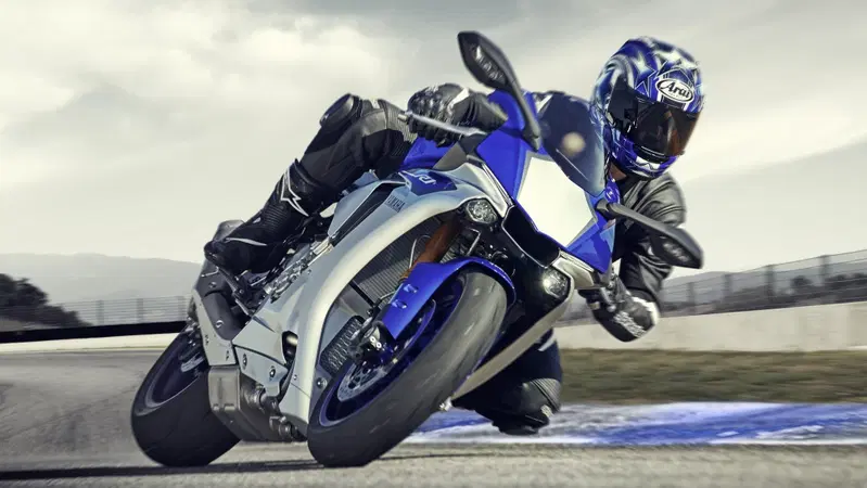 I prezzi delle nuove Yamaha YZF-R1 e YZF-R1M