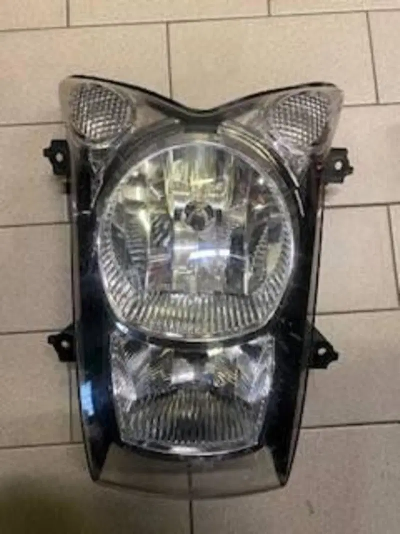 fanale anteriore Kawasaki ER650-dbf bianco 3500401