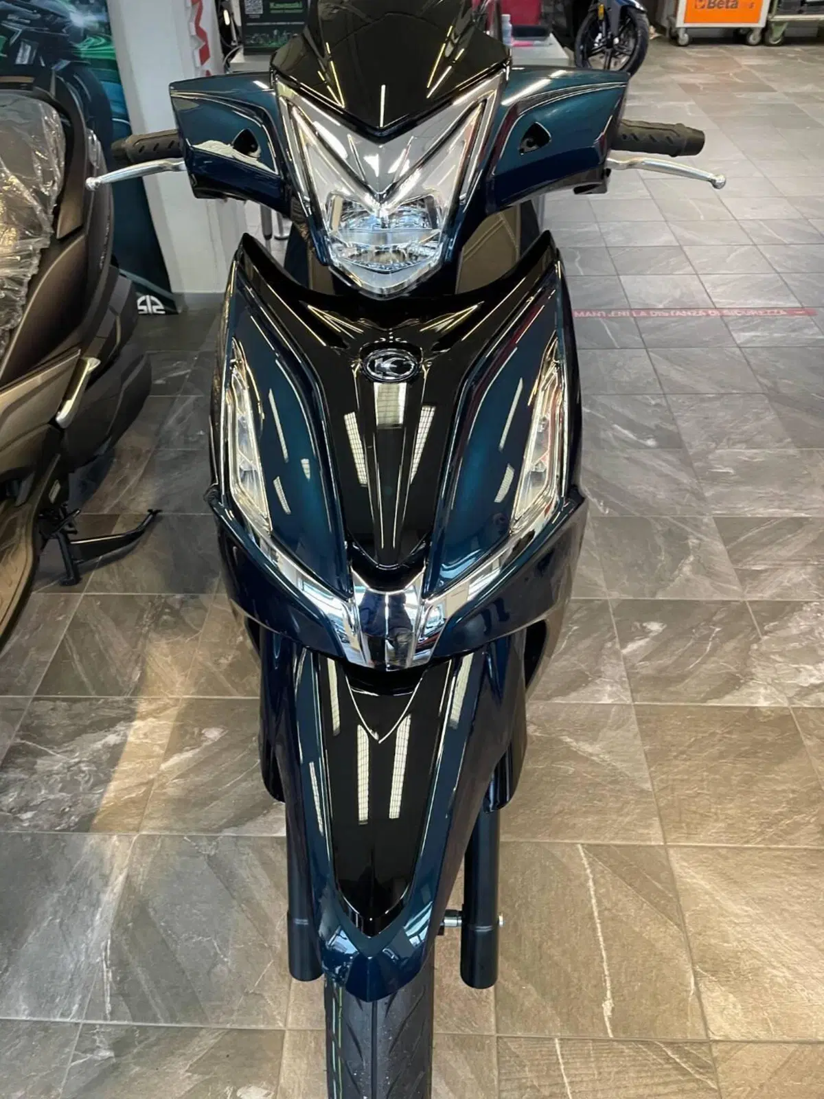 Kymco Agility 300i (2021 - 25) (2)