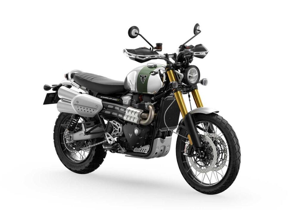 Triumph Scrambler 1200 XE Chrome Edition (2023) (2)