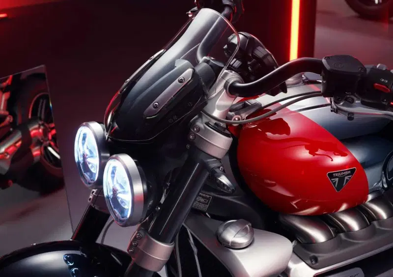 Triumph Rocket 3 Rocket 3 GT Chrome Edition (2023) (10)
