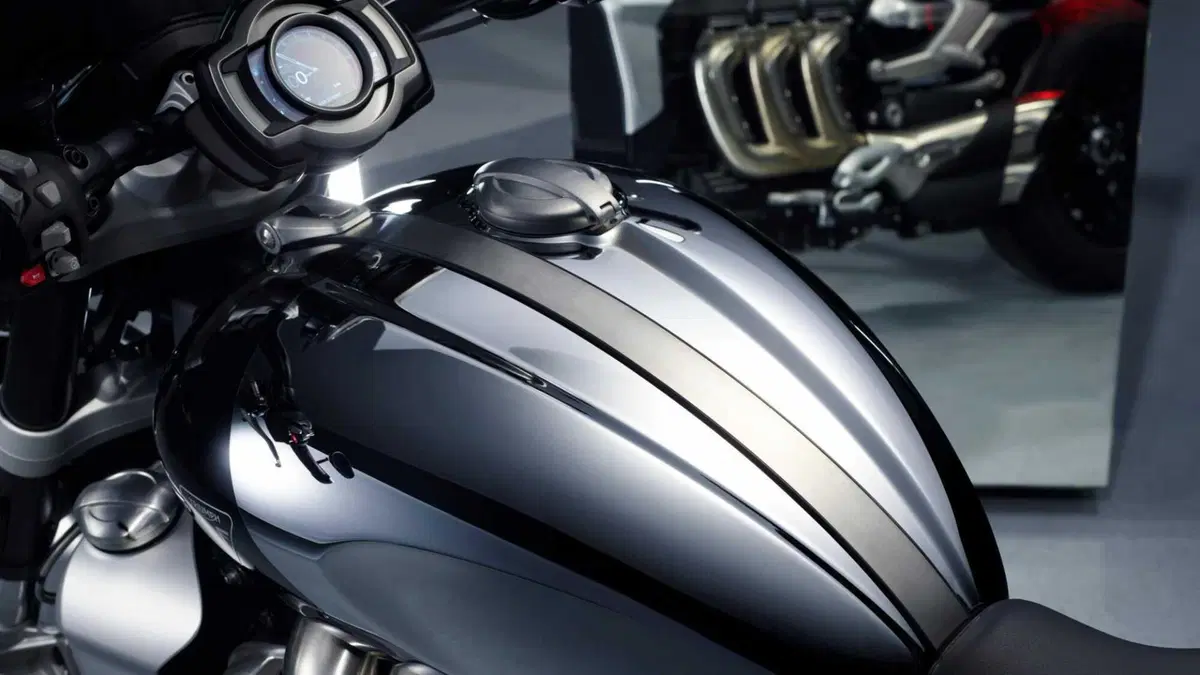 Triumph Rocket 3 Rocket 3 R Chrome Edition (2023) (8)