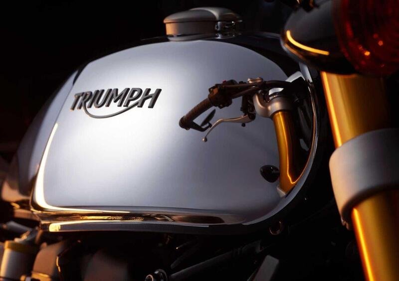 Triumph Thruxton 1200 Thruxton RS Chrome Edition (2023) (9)