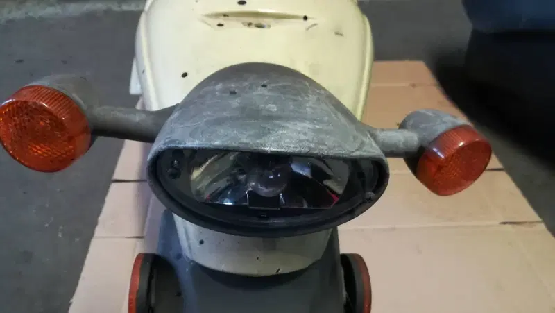 Corpo fanale posteriore con frecce Aprilia Scarabe
