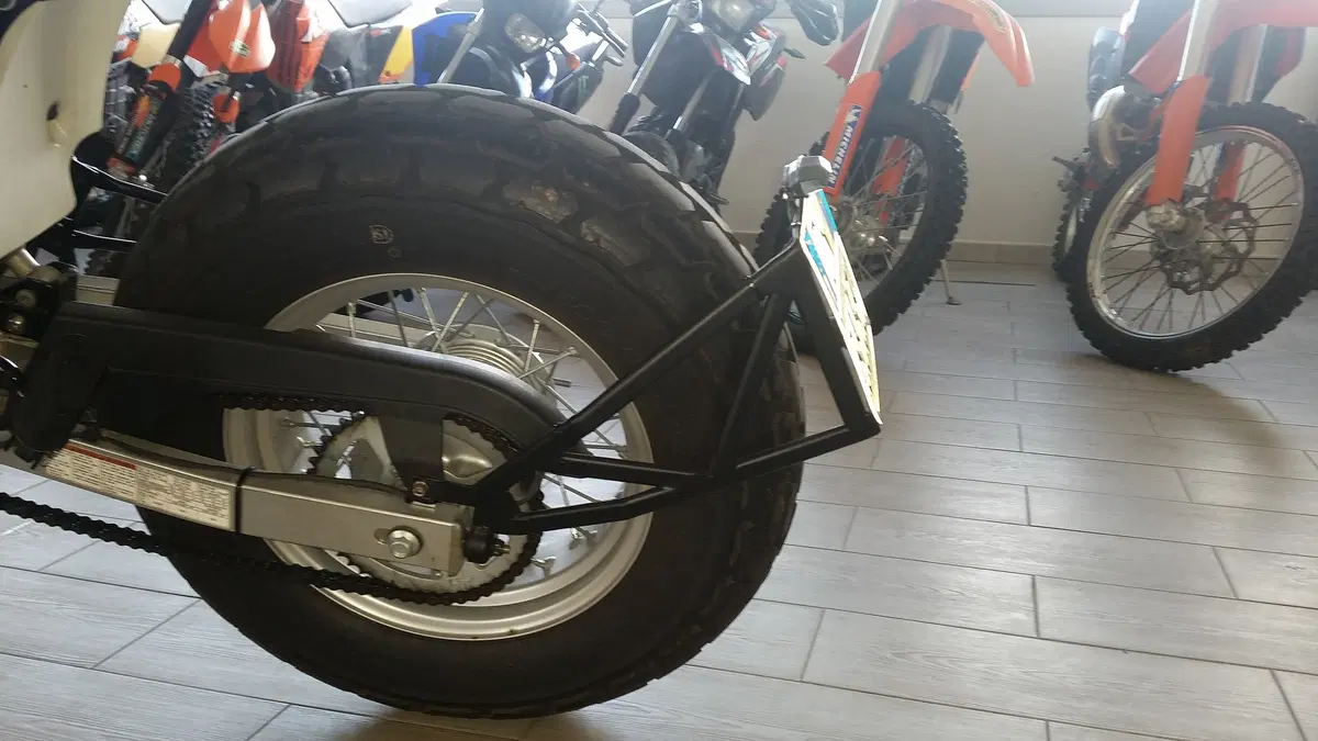 Suzuki Van Van 125 Rebel (10)