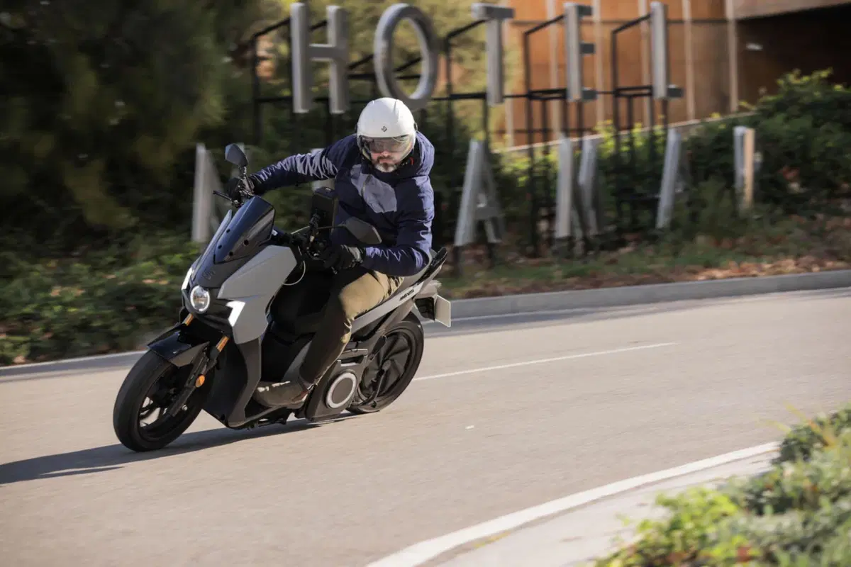 Seat Mò 125 Performance il nostro test [VIDEO e GALLERY]